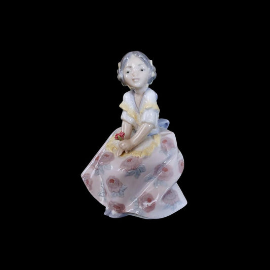 Lladro Lolita Figurine #5372