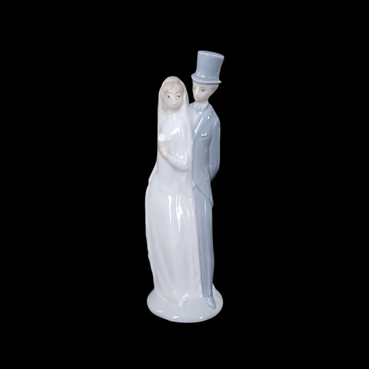 Lladro "Just Married" Bride and Groom Cake Topper