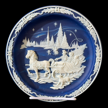1990 Bradford Exchange Home with the Tree Cameo Collector Plate
